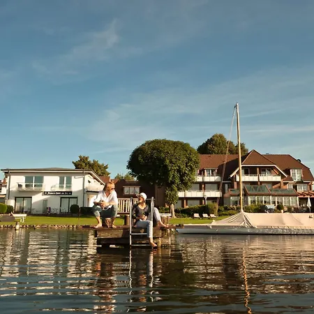 Hotel Strauers Am See Bosau
