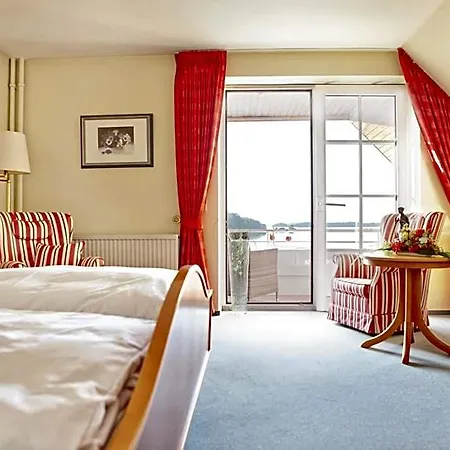 Hotel Strauers Am Bosau