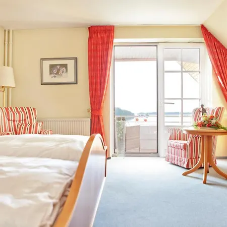 Hotel Strauers Am 4*