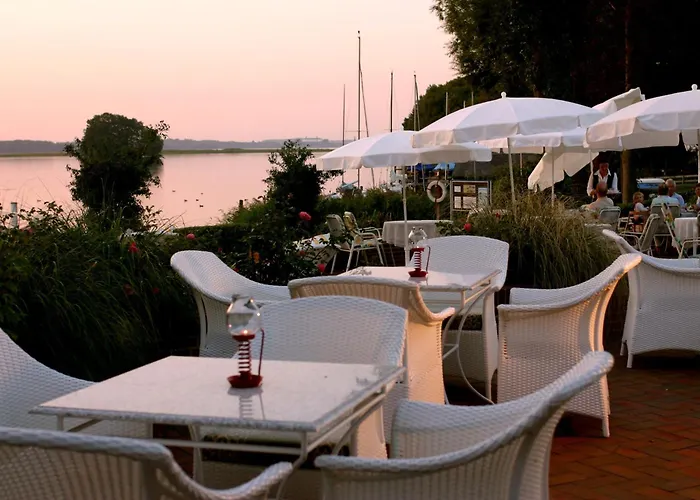 מלון Strauers Am 4*